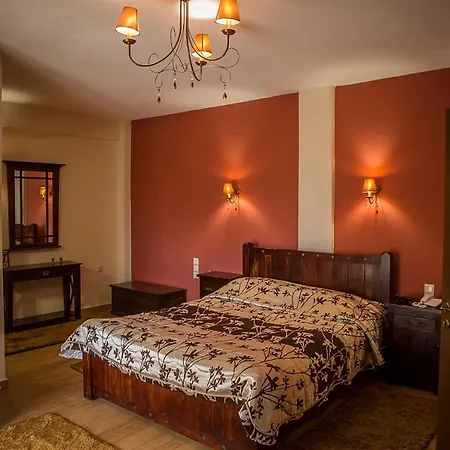 Andromeda Limni Plastira ホテル Koutsodímos